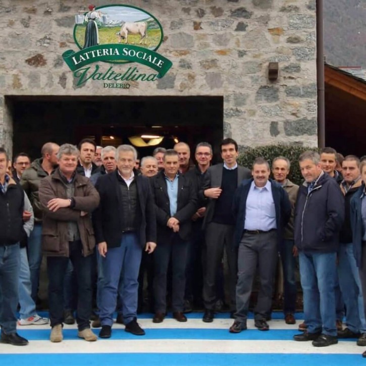 I soci agricoltori della latteria Valtellina di Delebio